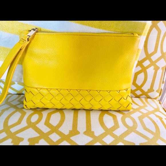 Street Level Lyna Woven Yellow Clutch - Picture 6 of 6